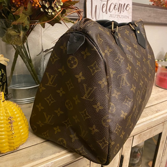 ❌SOLD❌
 Authentic Vintage LV Speedy 35 ❌SOLD❌ - Picture 6 of 10